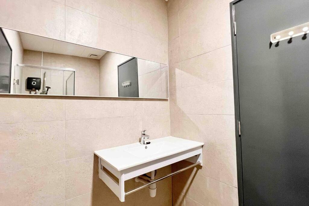 Cozy Aera Residence / Free Wi-Fi Netflix / Sunway เปอตาลิงจายา ภายนอก รูปภาพ